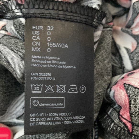 Women’s Romper - Picture 5 of 6